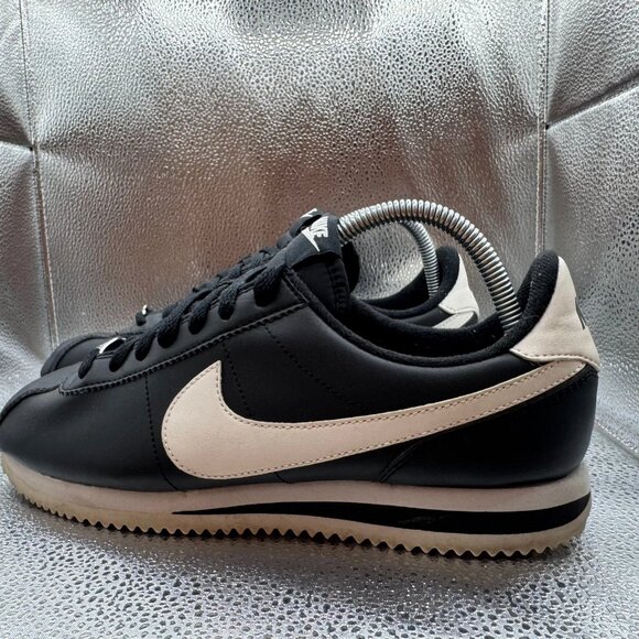 Size 8 - Nike Cortez Basic‎ Leather Black White Low Running Sneakers 819719-012 - Picture 6 of 9